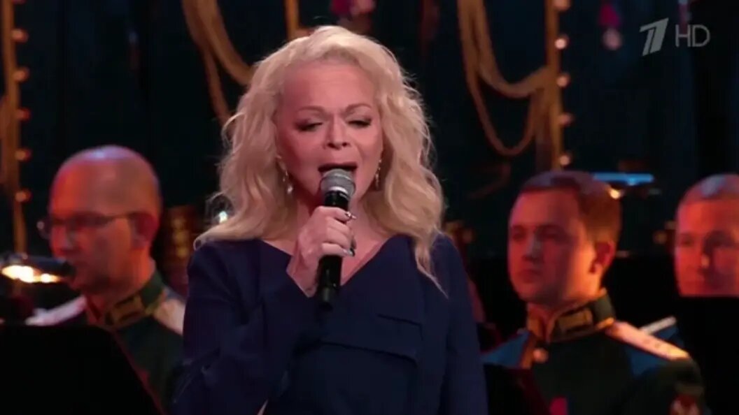    фото: скриншот концерта Ларисы Долиной