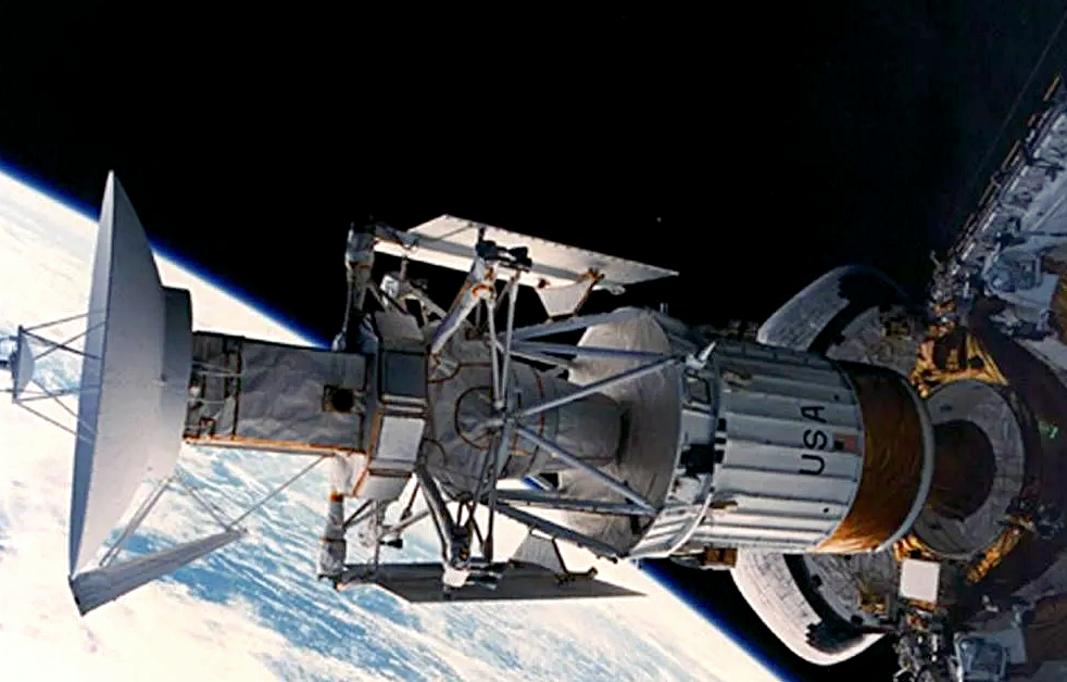 Межпланетная космостанция НАСА "Магеллан".