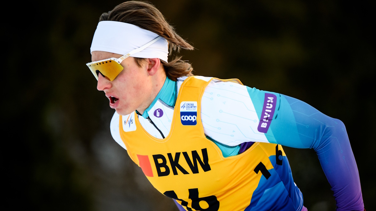    Савелий Коростелев на дистанции гонки в Давосе 14 декабря 2025 года. Фото: GLOBAL LOOK PRESS