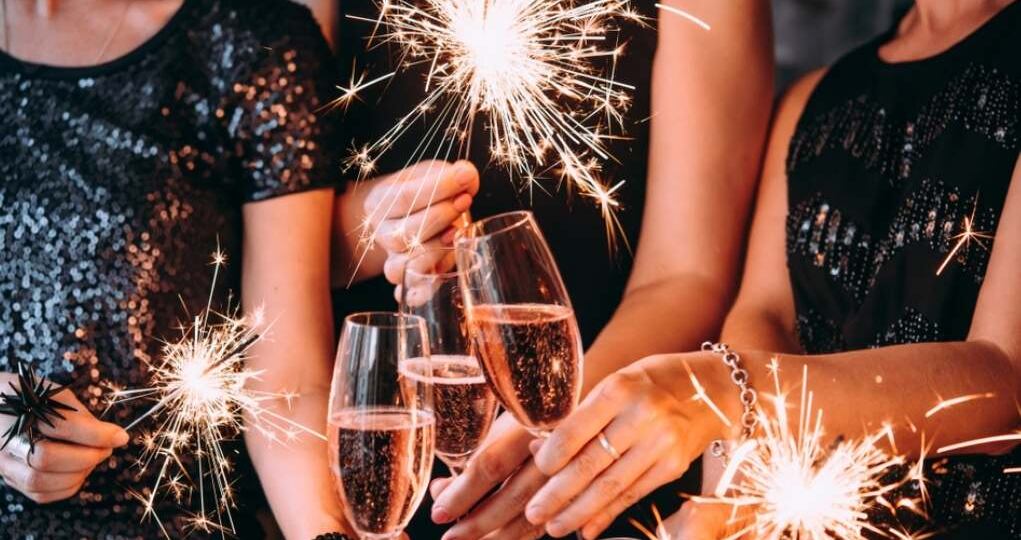 Синдром идеального Нового года: Как перестать метаться между соц. сетями и нервным срывом