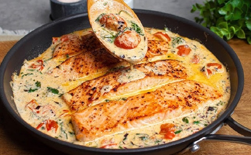 Ароматная треска под золотистым соусом: забытый вкус XIX века на вашем новогоднем столе