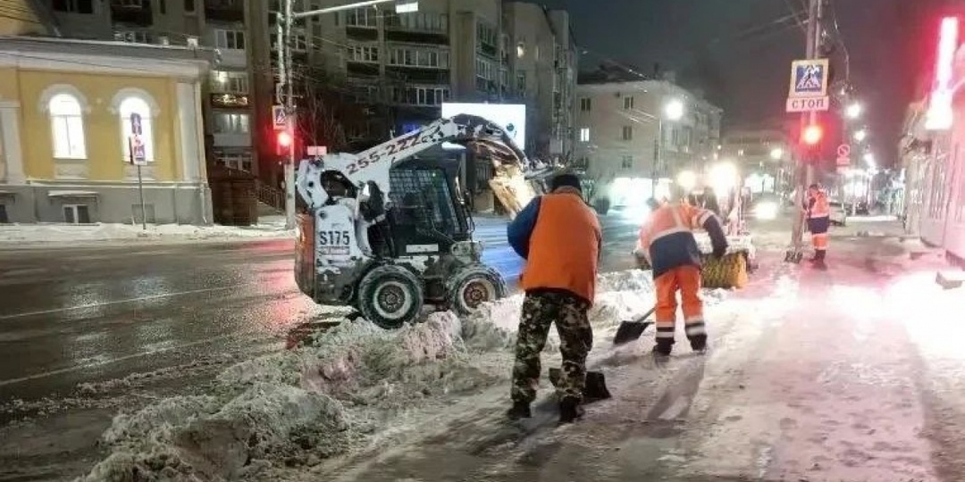 Последствия урагана: Исаев рассказал о 130 поваленных деревьях в Саратове