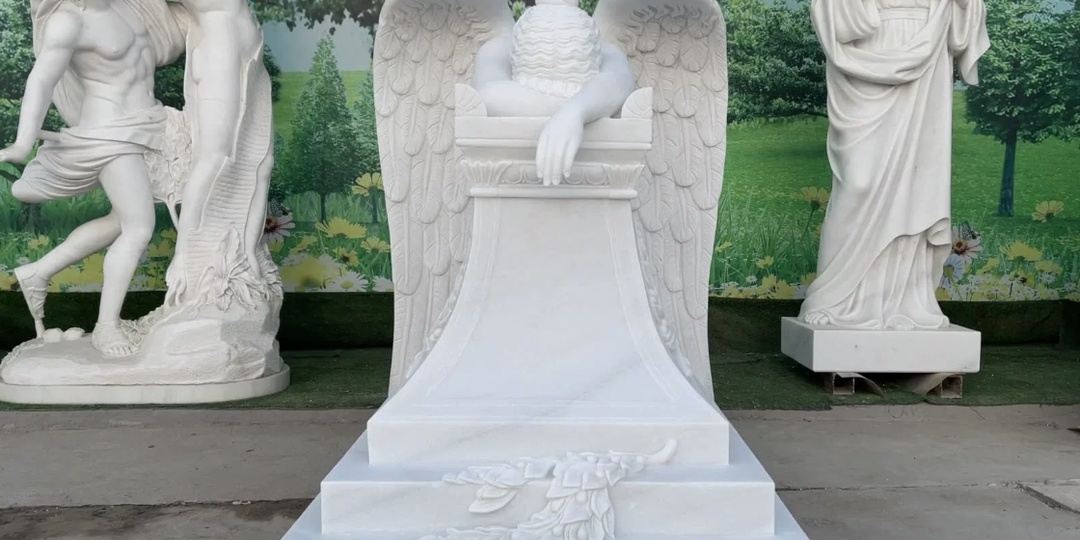 Как современные художники создают арт-объекты и скульптуры из надгробий и мемориальных материалов