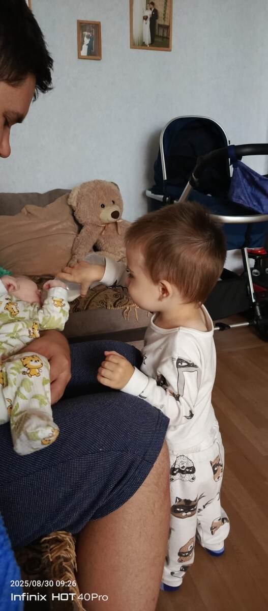 Помогу покормить сестрёнку!!! 