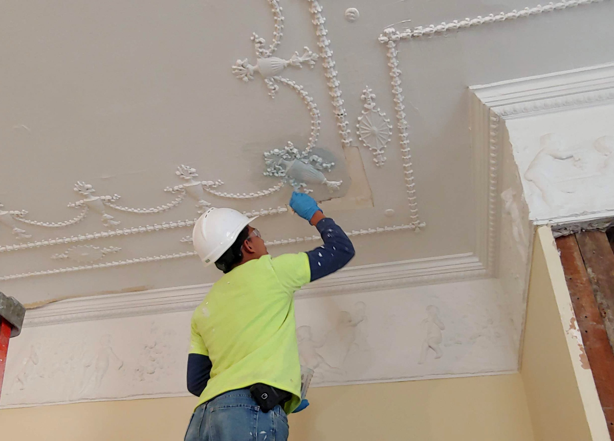 Как вернуть лепнину, если ее уже нет 