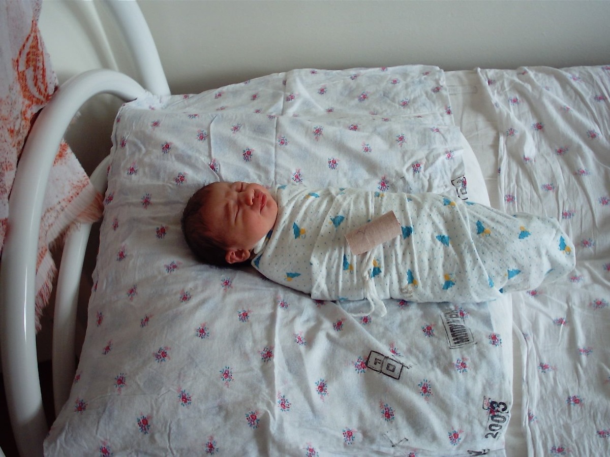 Маринетт Мортем в роддоме