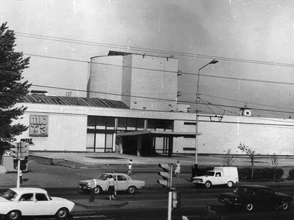    Здание Омского ТЮЗа, 1967 год. Фото: официальный сайт театра
