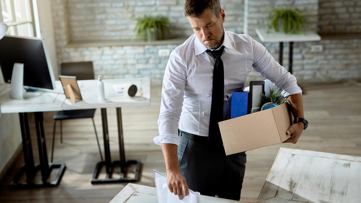 Уволенные по любой причине без дисциплинарных взысканий