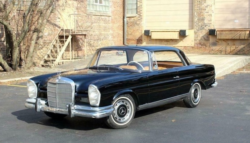 Mercedes-Benz 220SEb (W111)