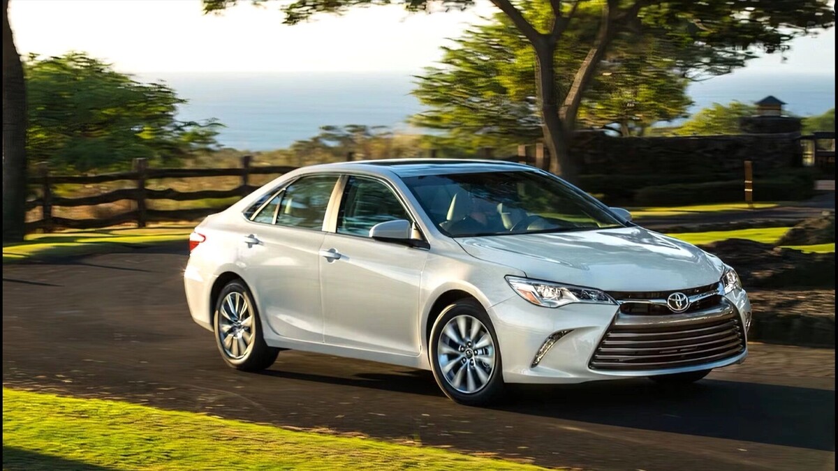 «Тойота Камри» 2015 года признана самым надежным автомобилем всех времен. Фото: Toyota