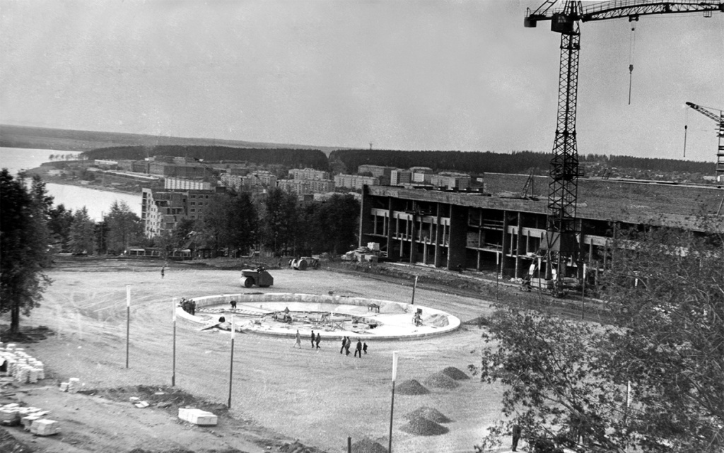  Строительство ДК «Металлург». 1971 год. Фото: Ф. Жемелев, НМУР