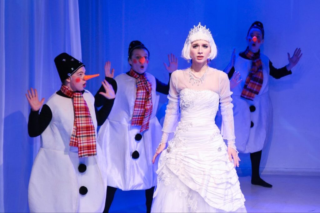   «Снежная королева», Театр «МОСТ». Фото предоставлены пресс-службой театра Источник фото: Театр To Go