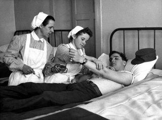 Люди с отрицательным резус-фактором: что в них особенного