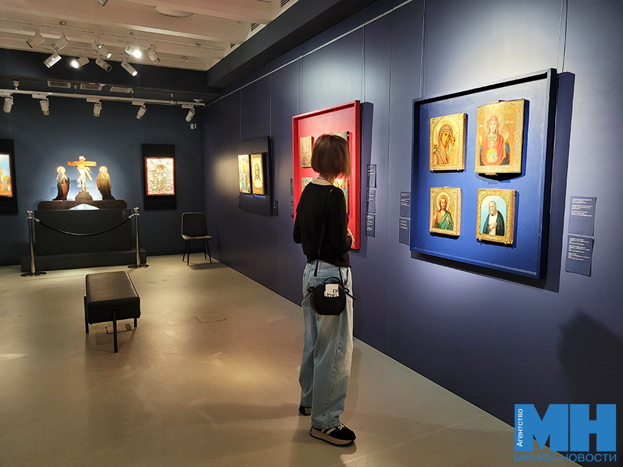 Листайте вправо, чтобы увидеть больше изображений