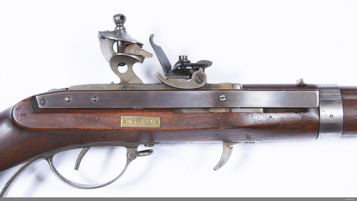 Ствольная коробка, затвор закрыт. (Авторы фото Armémuseum, CC BY 4.0)