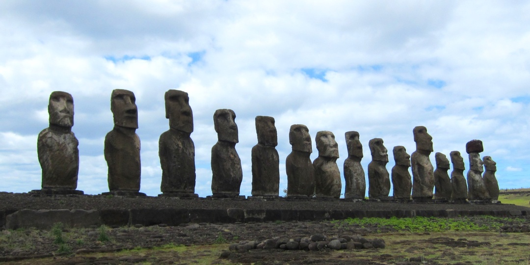 Чили. Остров Пасхи, Сантьяго, Вальпараисо