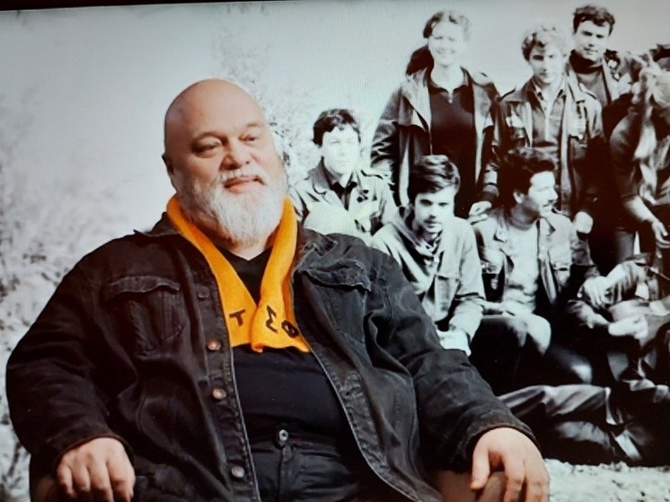     Алексей Федорченко стал героем своего фильма про стройотряды. Фото: пресс-служба фестиваля.