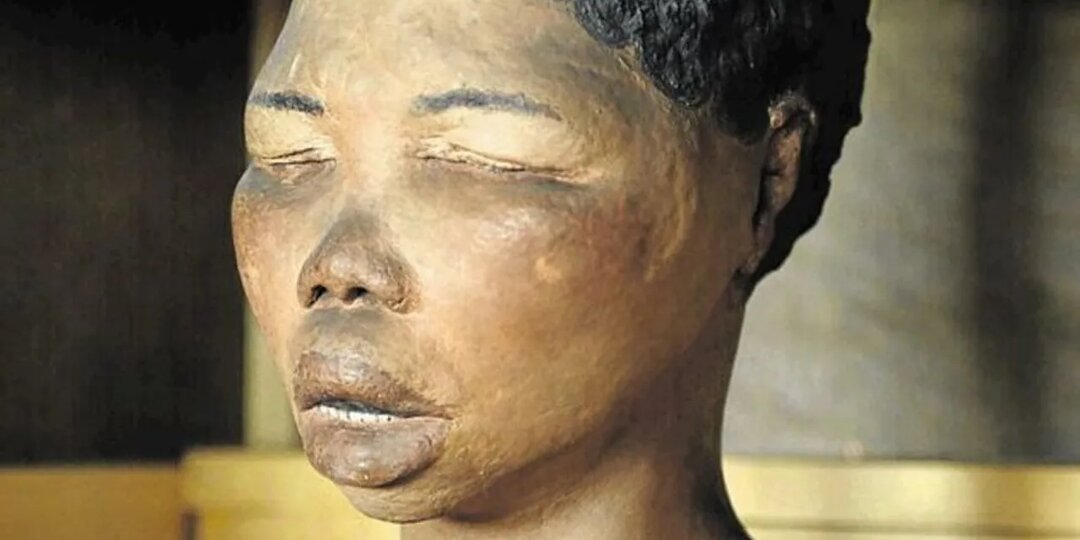 Женщина ставшая экспонатом в музее