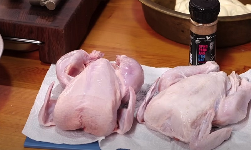 Запечённая курица в майонезе: секрет идеального блюда для праздничного стола