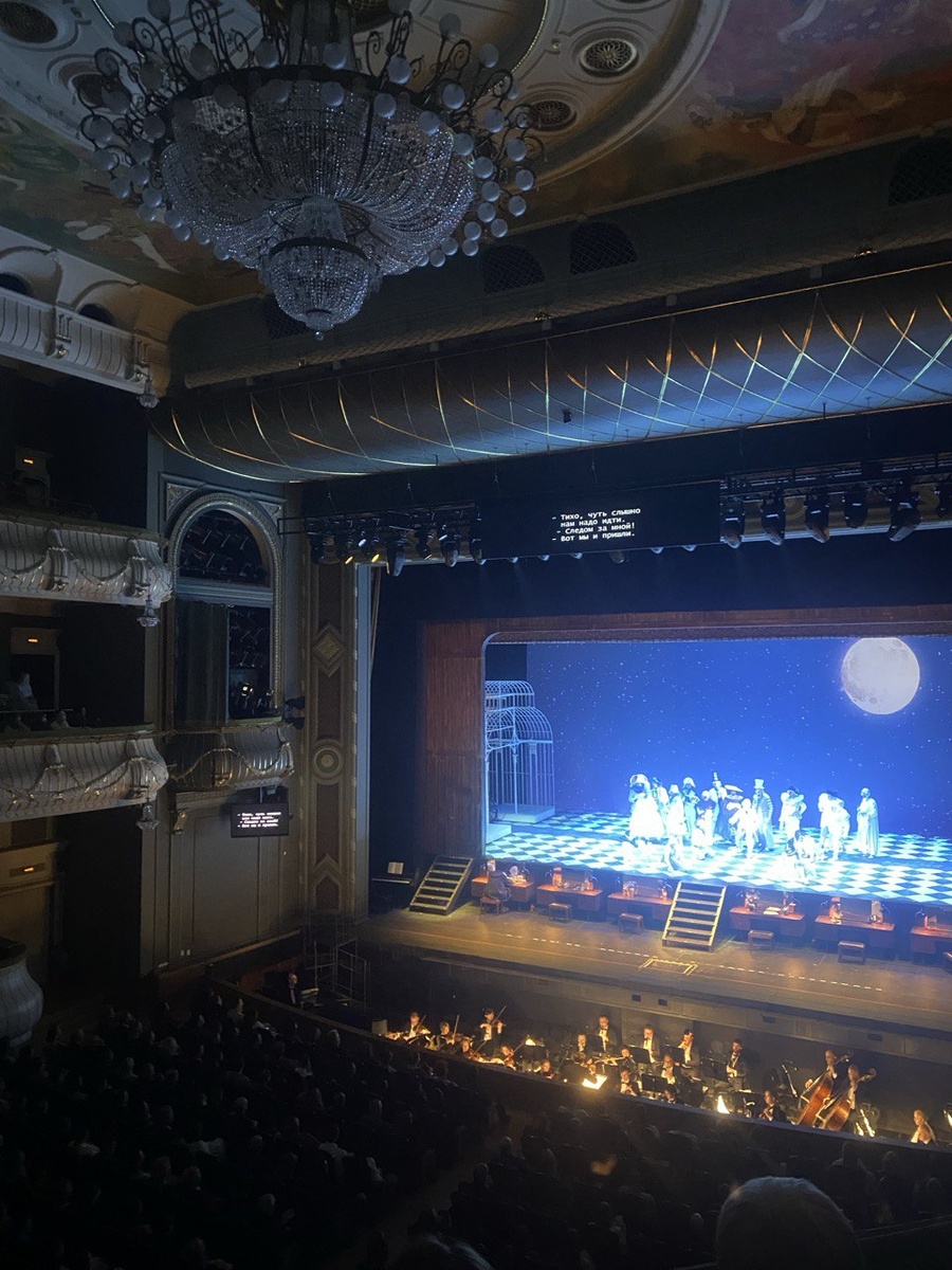 Новая Сцена Большого театра, опера "Сивильский цирюльник"