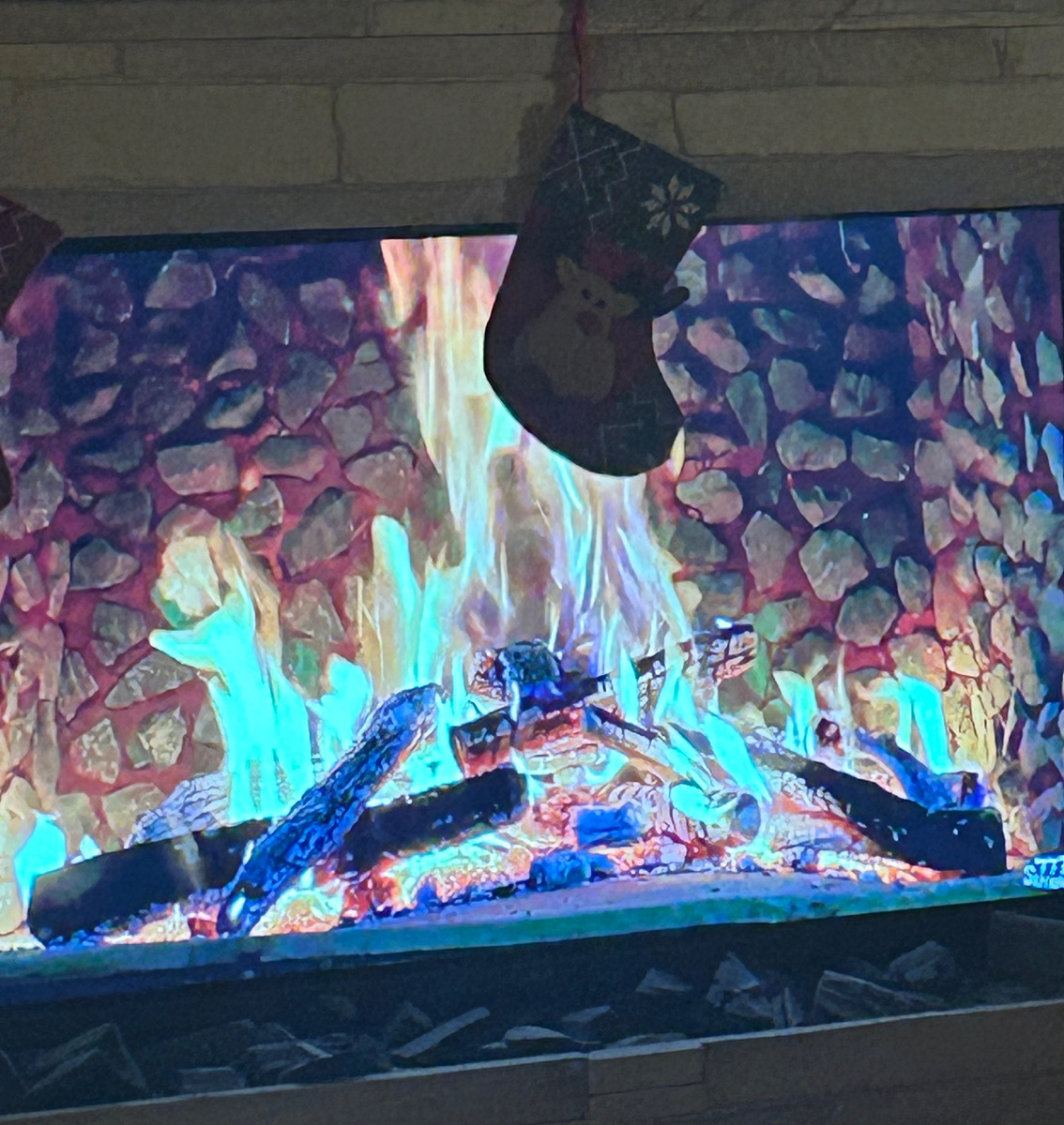 Очаг декабря  в чайной комнате 