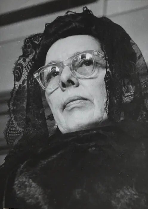 (Мари Жозефин Филиппин Давайо, она же Мари Бенар )