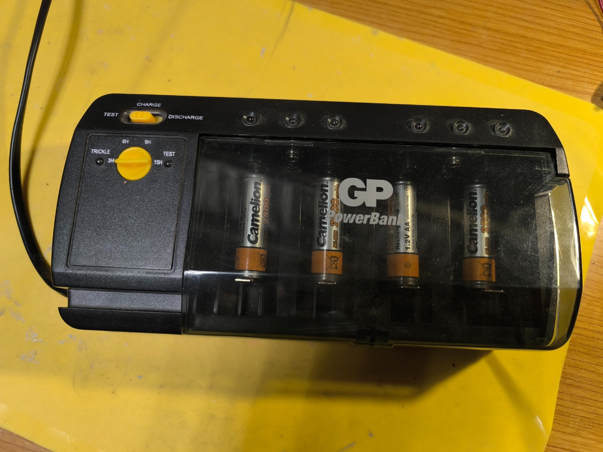 Здесь можно устанавливать время от 3 до 15 часов, что очень долго, по сравнению с литивыми АКБ.