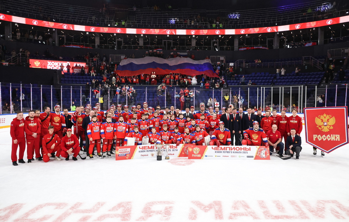    Игроки команды "Россия 25"  Кирилл Кухмарь/ТАСС