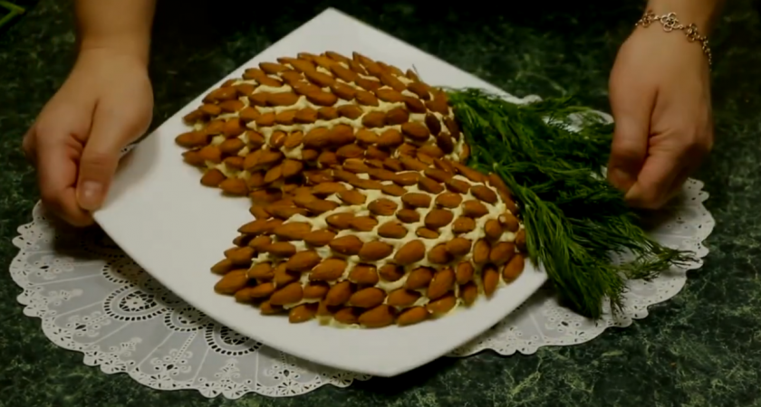    Скриншот из видео "Елена Простова - готовить просто"