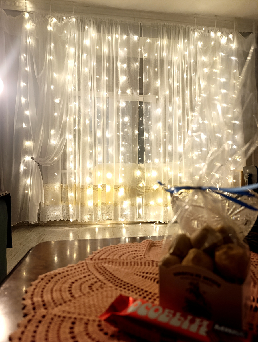 Фото автора в статье. Дома. 