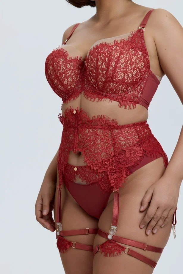 Бюстократия Пассия балконет мягкая чашка красный / Red