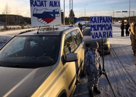    В Финляндии прошли автопробеги в поддержку открытия границы с Россией