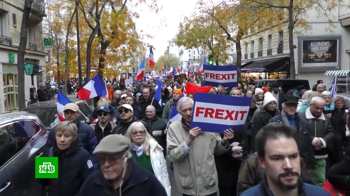    На марше в Париже высказались против конфронтации с Россией