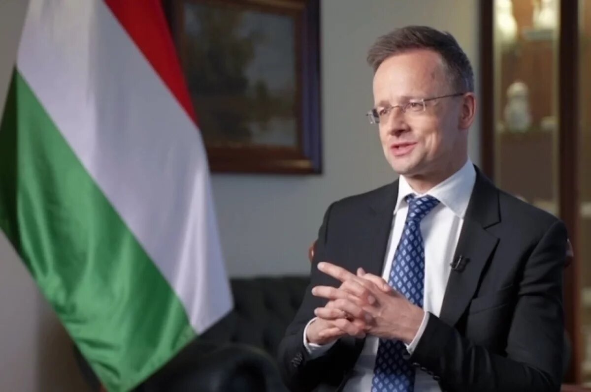    Сийярто ответил на слова Сибиги об Орбане и России