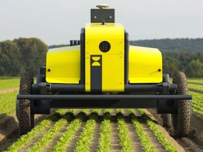    ИИ-трактор AX-1 ищет и уничтожает сорняки с точностью до 6 мм