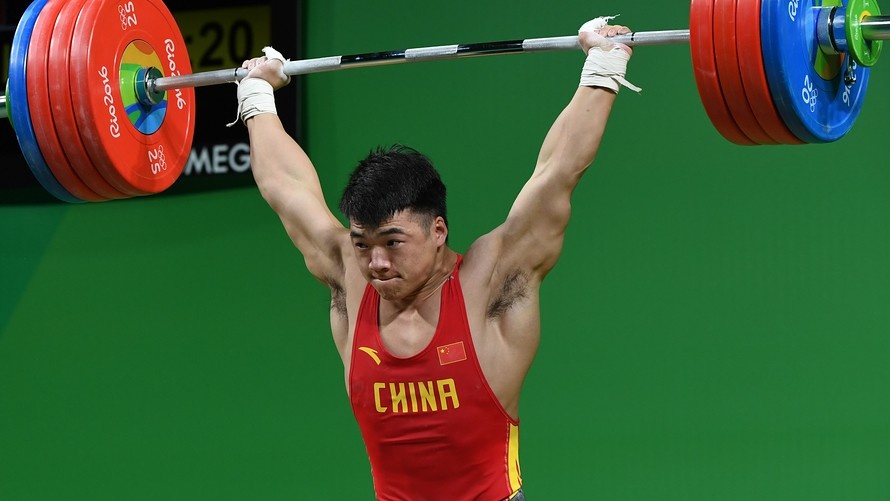 Этот в первую очередь силен, но и мышц у него значительно больше среднего.