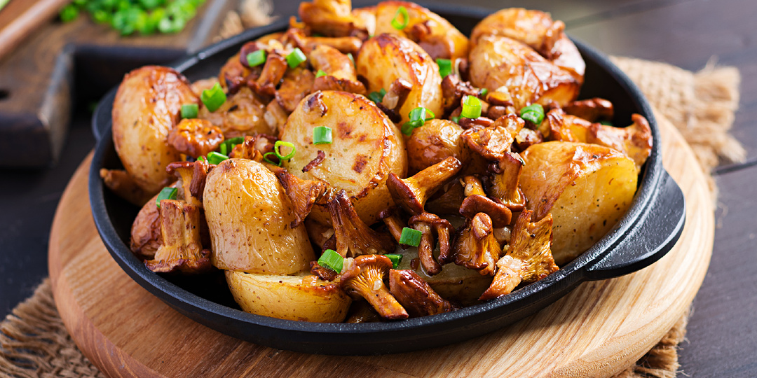 Тушеная картошка: нестареющая классика и 9 ее самых вкусных современных вариаций