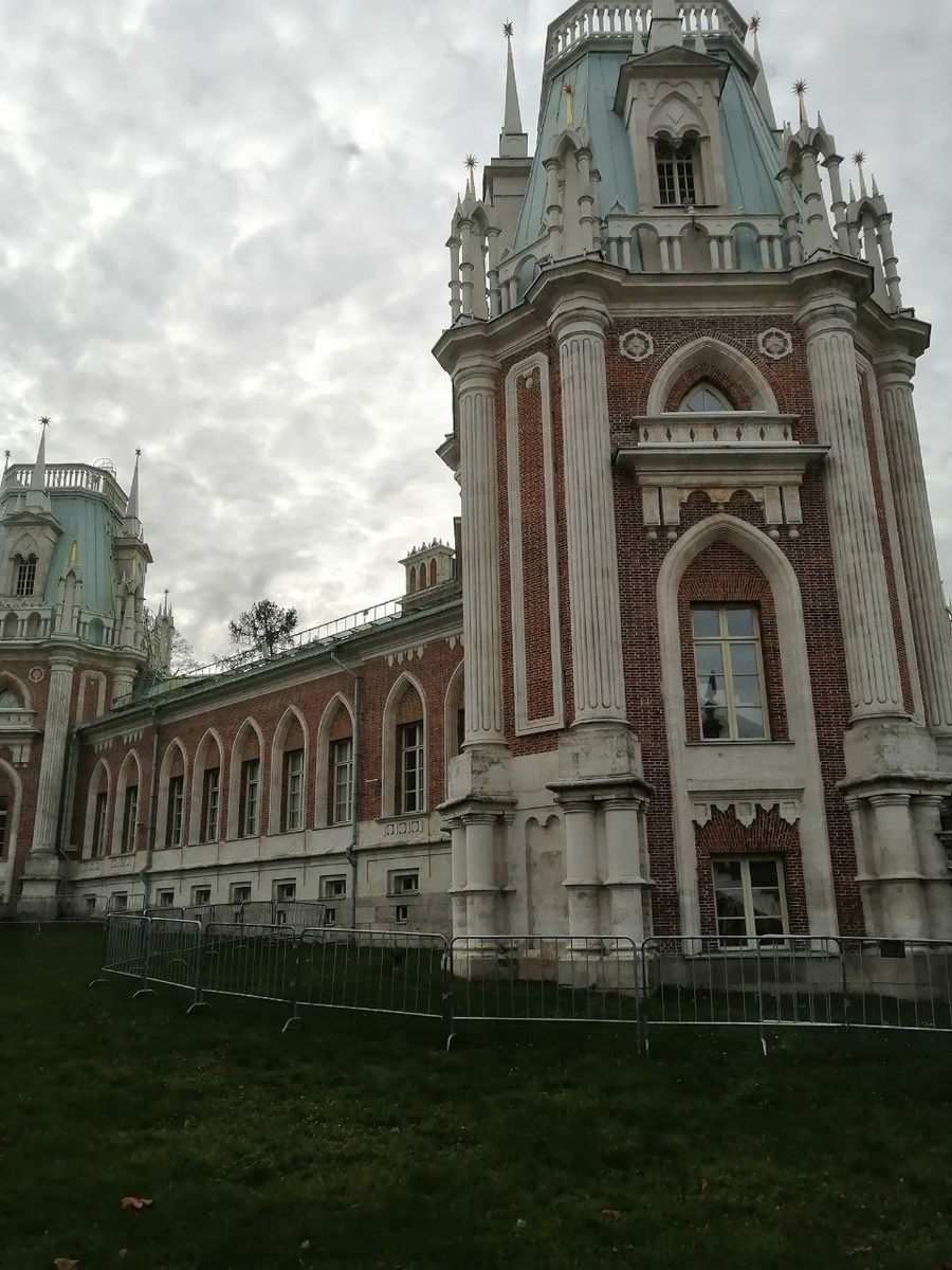 Помимо  Оранжереи я посетила и другие места в Царицыно. 