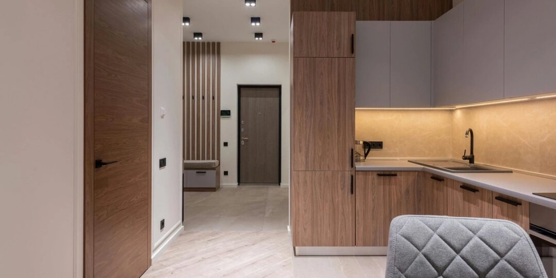 Как установить межкомнатную дверь своими руками: пошаговая инструкция