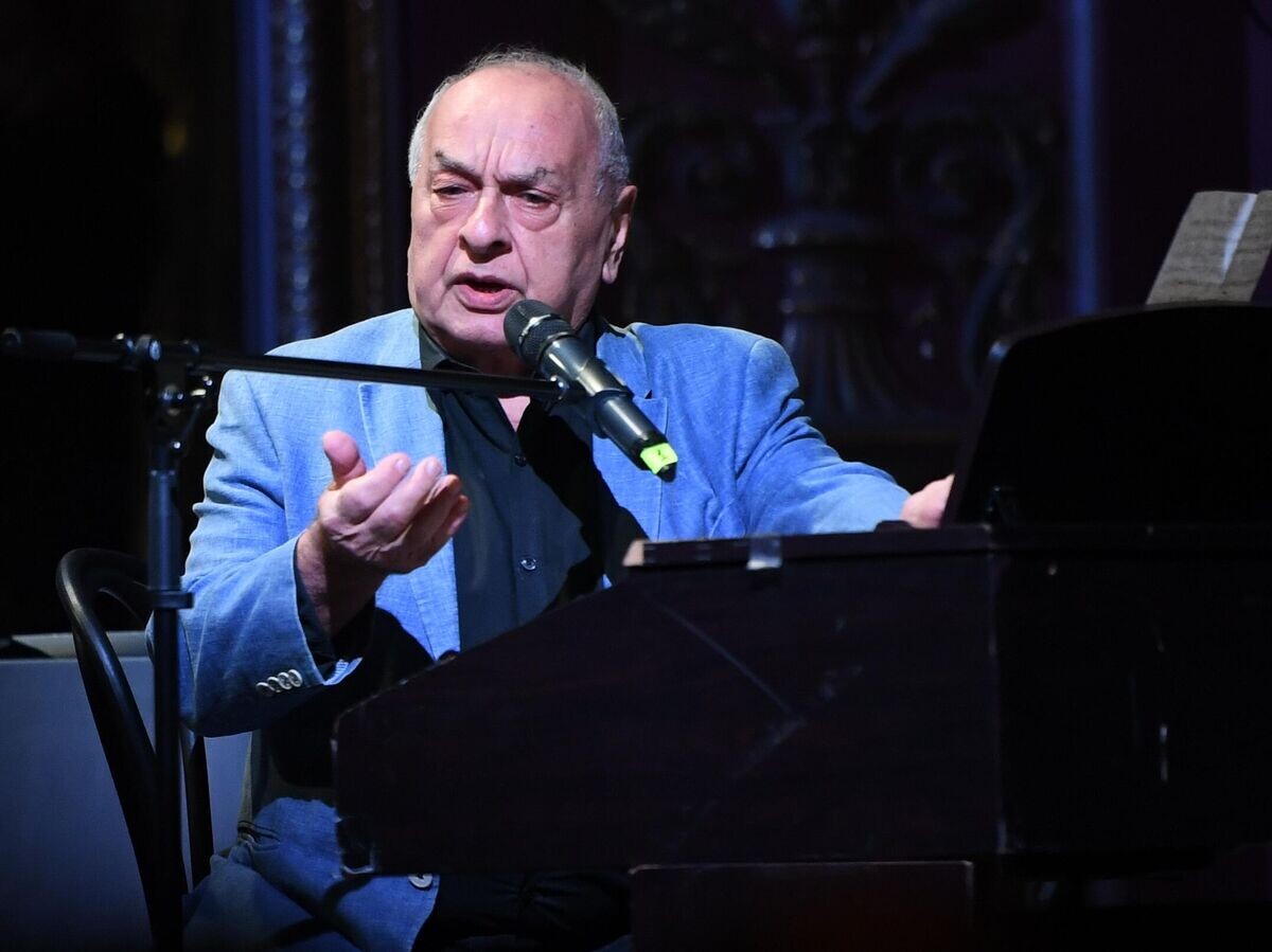    Народный артист России Левон Оганезов | © РИА Новости / Павел Бедняков