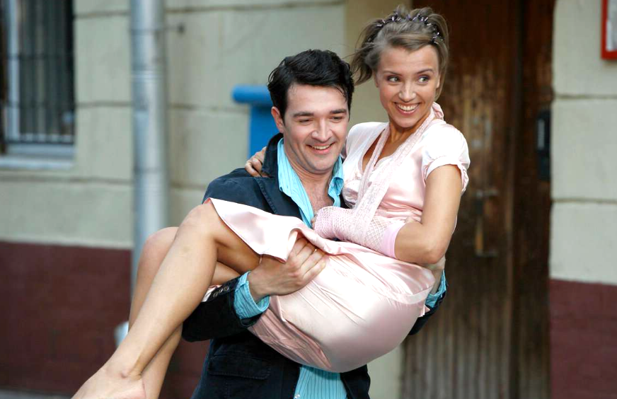 на фото Ксения Алфёрова и Егор Бероев в молодости