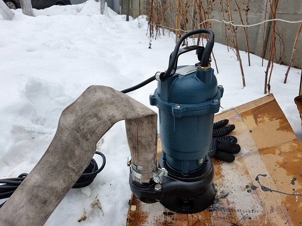 Выбираем насос для откачки выгребной ямы