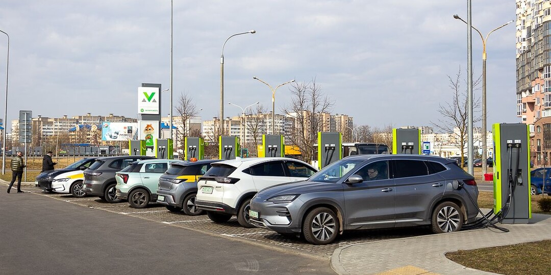 Льготы на электромобили сохраняются, а на гибриды – нет: что изменится в 2026 году