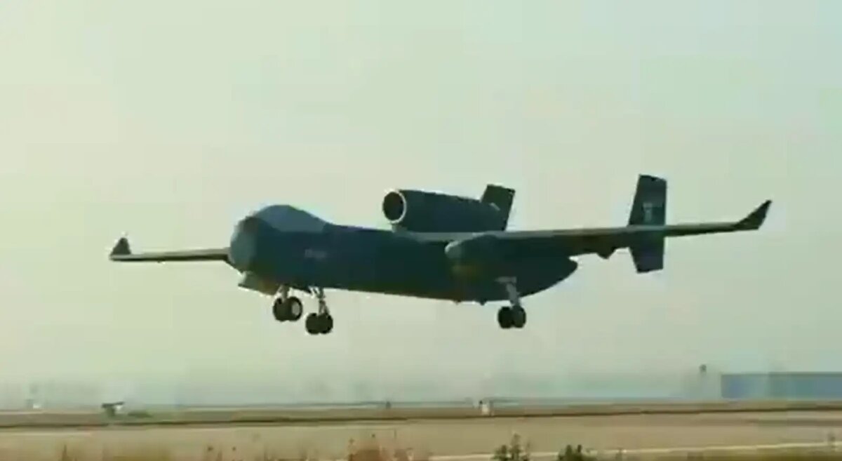    Первый полёт Jiutian. © Соцсети, скриншот из видео