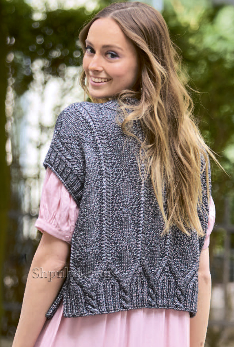 Темно-серый вязаный жилет с узором из «кос»