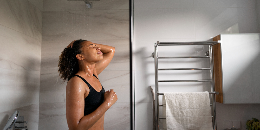 Холодной водой лечили даже без врачей, а сегодня от неё шарахаются! Забытая правда о водолечении и силе организма