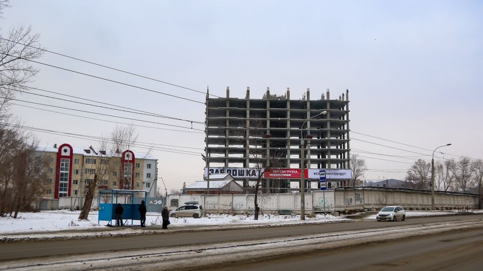    Строительная площадка на улице Советской Армии, 38а. Декабрь 2025 года. Источник: Виталий Барабаш/"Толк"