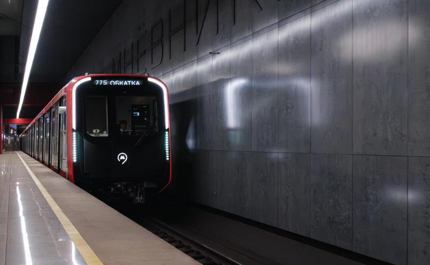 В московском метро испытывают новый поезд «Москва – 2026»: в чем его отличия