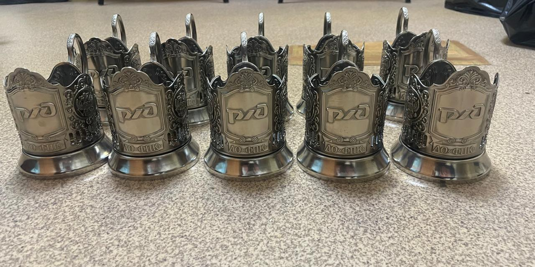 «Кража века»: в Челябинске кладовщица вагонного депо воровала подстаканники