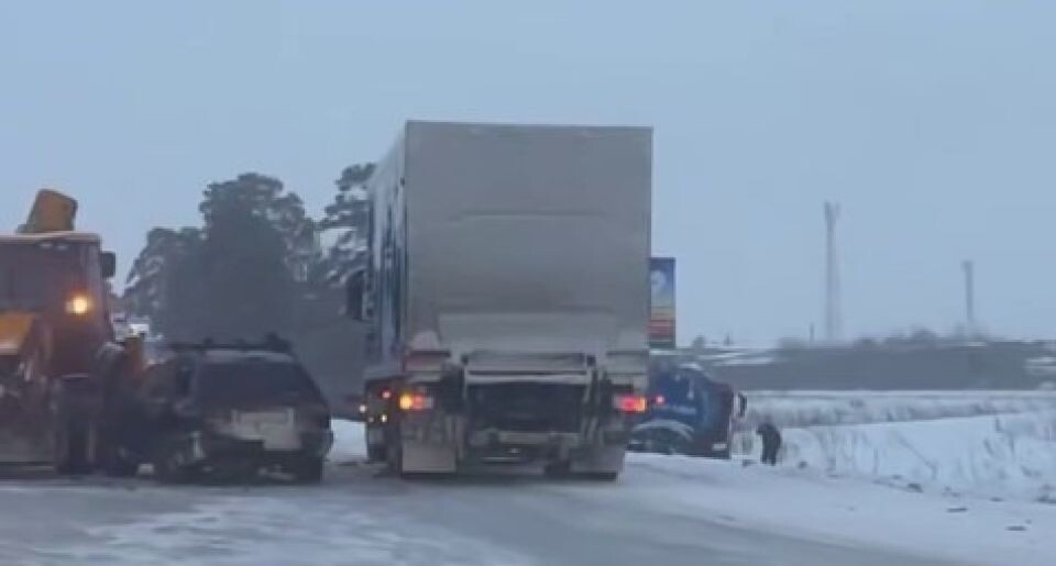    На месте ДТП. Источник: кадр видео "Инцидент Барнаул"